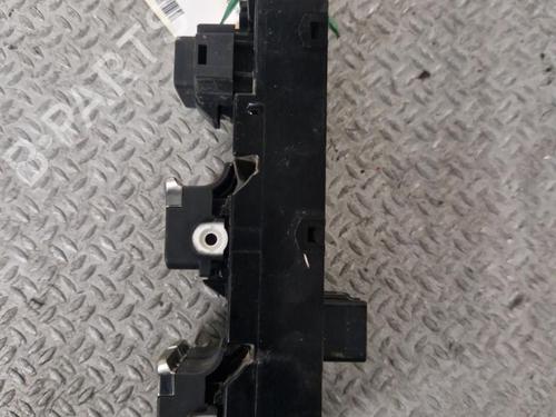 Used Left front window switch Left front window switch KIA CEE'D (JD) 1.0 T-GDI (120 hp) 24139269 24139269