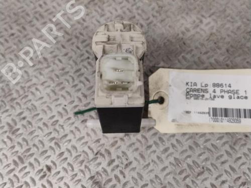 Washer pump KIA CARENS IV 1.7 CRDi | BP30522079E24 - Image 2
