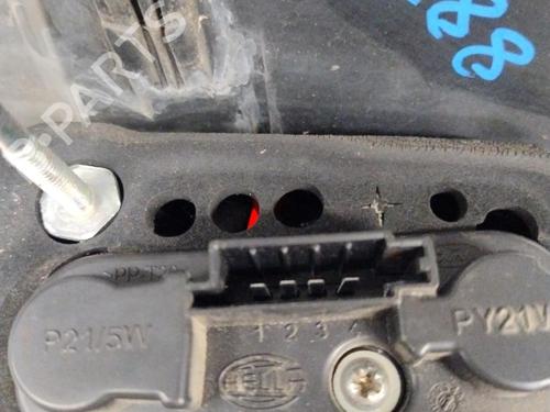 right-taillight-ford-s-max-wa6-2006-2007-2008-2009-2010-2011-2012-2013-2014-28802513 main image