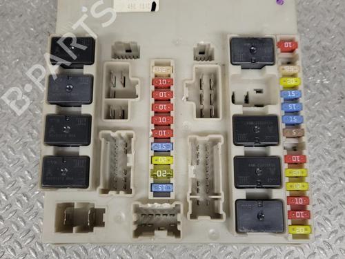 Used Fuse box Fuse box 37275070 37275070