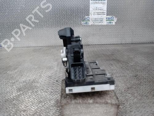 Used Front left lock FORD MONDEO III Saloon (B4Y) 2.0 16V TDDi / TDCi (115 hp) 24077942