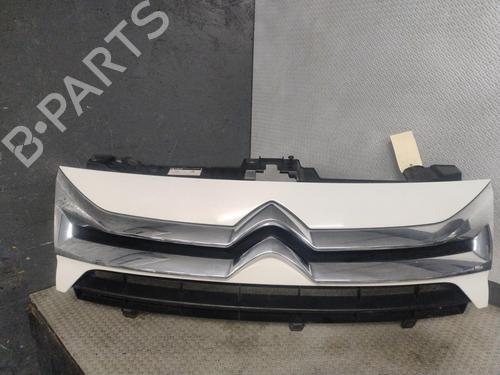 Used Grille Grille 38971893 38971893