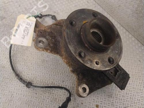 Used Left front steering knuckle Left front steering knuckle RENAULT GRAND SCÉNIC III (JZ0/1_) 1.9 dCi (JZ0J, JZ0N, JZ1K, JZ1S) (131 hp) 30403753 30403753