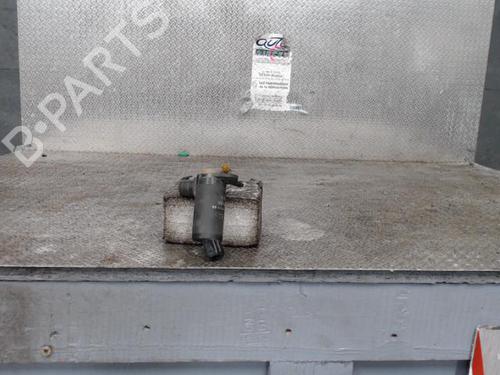 Used Washer pump FORD FIESTA V (JH_, JD_) 1.4 TDCi (68 hp) 24088127