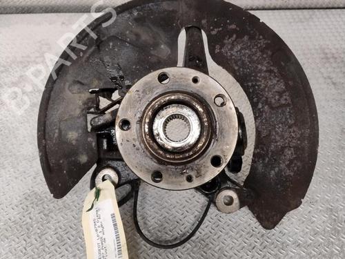 Used Left front steering knuckle PEUGEOT 407 (6D_) 2.0 HDi 135 (6DRHRH, 6DRHRE, 6DRHRG, 6DRHRJ) (136 hp) 26514326
