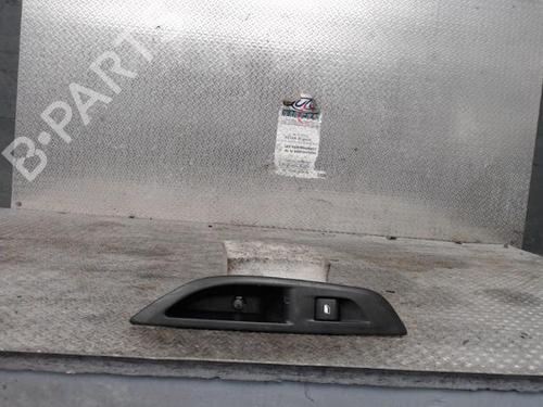 Used Right rear window switch Right rear window switch PEUGEOT 208 II (UB_, UP_, UW_, UJ_) 1.2 PureTech 100 (101 hp) 24092693 24092693