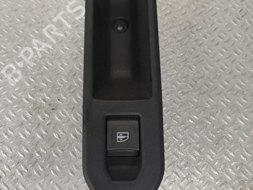 right-rear-window-switch-toyota-yaris-_p9_-2005-2006-2007-2008-2009-2010-2011-2012-2013-2014-36463413 main image