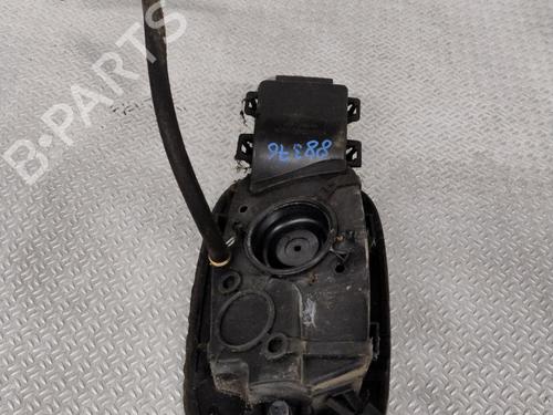 fuel-flap-renault-megane-iv-hatchback-b9amn_-2015-29441430 main image