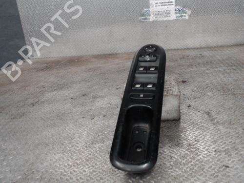 Used Left front window switch Left front window switch PEUGEOT 407 (6D_) 2.0 HDi 135 (6DRHRH, 6DRHRE, 6DRHRG, 6DRHRJ) (136 hp) 24082118 24082118