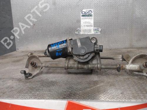 Ruitenwissermotor voor TOYOTA YARIS (_P1_) 1.4 D-4D (NLP10_, NLP10R) (75 hp) 24082824