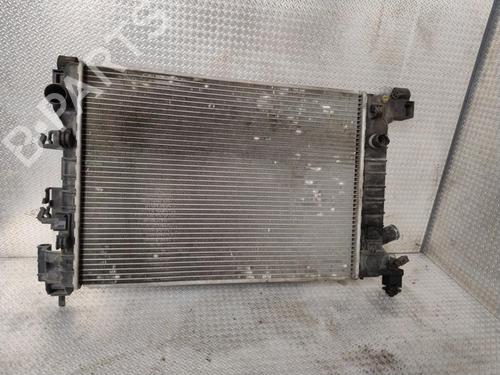 Used Water radiator Water radiator CHEVROLET AVEO Saloon (T300) 1.2 (86 hp) 32179250 32179250