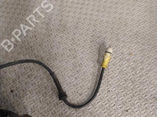 Used Right front steering knuckle Right front steering knuckle RENAULT CLIO II (BB_, CB_) 1.5 dCi (B/C2J) (68 hp) 33458310 33458310