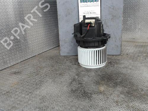 Used Heater blower motor Heater blower motor RENAULT CAPTUR II (HF_) TCe 130 (HFMF) (131 hp) 24079838 24079838