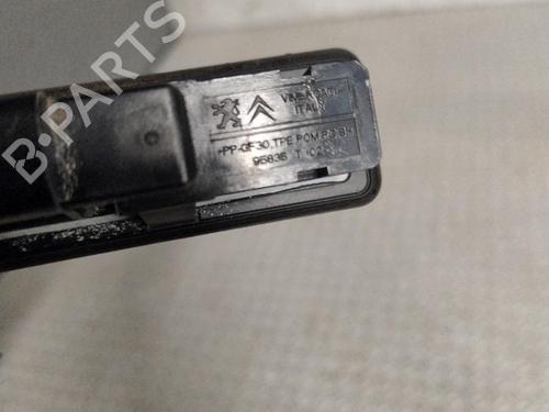 Used Tailgate handle PEUGEOT 308 II (LB_, LP_, LW_, LH_, L3_) 1.6 HDi / BlueHDi 115 (115 hp) 31819442