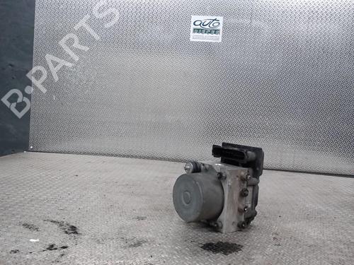 Used ABS pump NISSAN MICRA III (K12) 1.4 16V (88 hp) 30483681