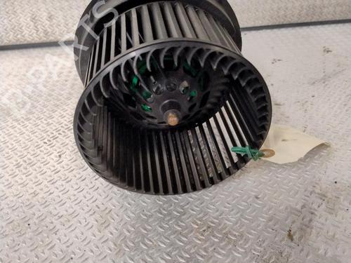 Used Heater blower motor PEUGEOT 107 (PM_, PN_) 1.0 (68 hp) 24442317