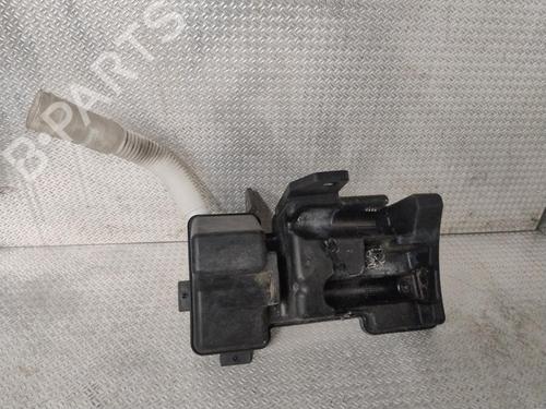 Used Windscreen washer tank VW TIGUAN (5N_) 2.0 TDI (140 hp) 30892781