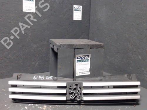 Used Grille PEUGEOT 205 II (20A/C) 1.4 (75 hp) 24068148