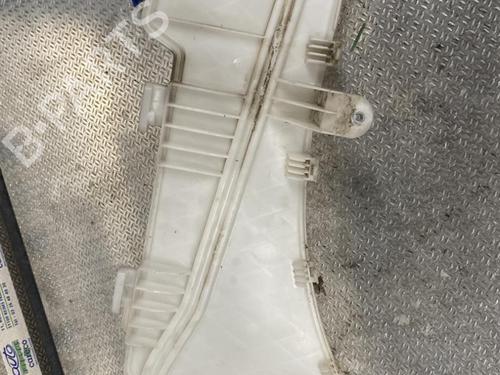 Windscreen washer tank PEUGEOT 3008 II SUV (MC_, MR_, MJ_, M4_) 1.5 BlueHDi 130 | BP24101611C113 