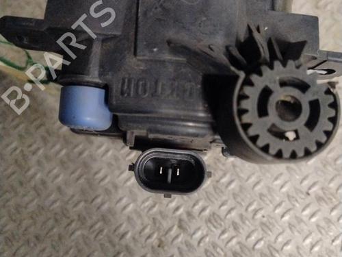 Nebelscheinwerfer rechts für PEUGEOT 308 II (LB_, LP_, LW_, LH_, L3_) 1.6 THP 125 (125 hp) 32307928