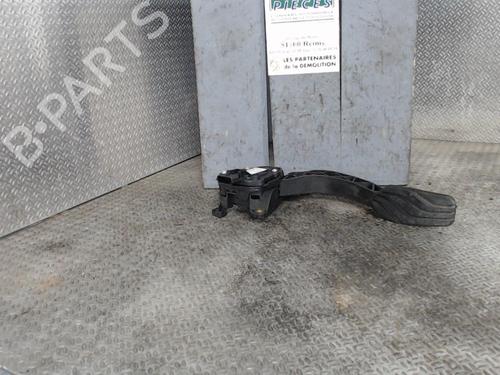 Used Pedal RENAULT CAPTUR II (HF_) TCe 130 (HFMF) (131 hp) 24079836