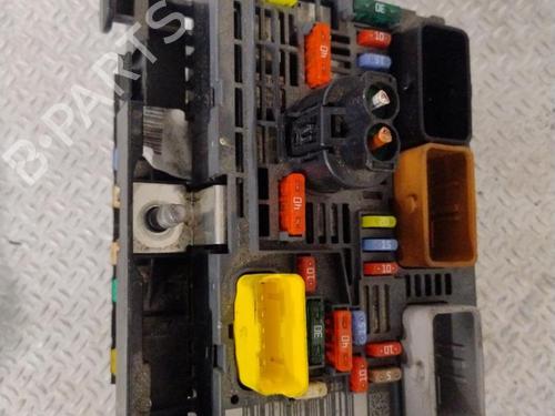 Used Fuse box Fuse box PEUGEOT 3008 I MPV (0U_) 1.6 HDi (112 hp) 33297560 33297560