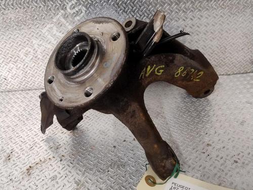 Used Left front steering knuckle PEUGEOT 107 (PM_, PN_) 1.0 (68 hp) 29046844