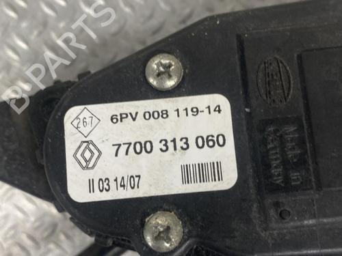 Used Break pedal RENAULT TRAFIC II Van (FL) 2.0 dCi 90 (FL0H, FL00, FL01, FL0M, FL0P, FL0S) (90 hp) 24082164