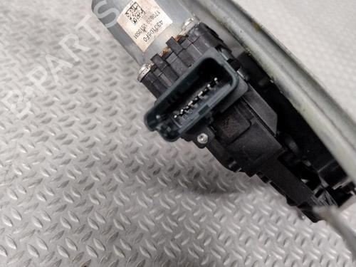 Rudehejsemekanisme Højre bagtil RENAULT MEGANE IV Hatchback (B9A/M/N_) 1.5 dCi 110 (B9A3) (110 hp) 29441420