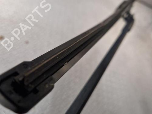 Used Front windshield wiper arm VW MULTIVAN T5 (7HM, 7HN, 7HF, 7EF, 7EM, 7EN) 2.5 TDI (174 hp) 24101874