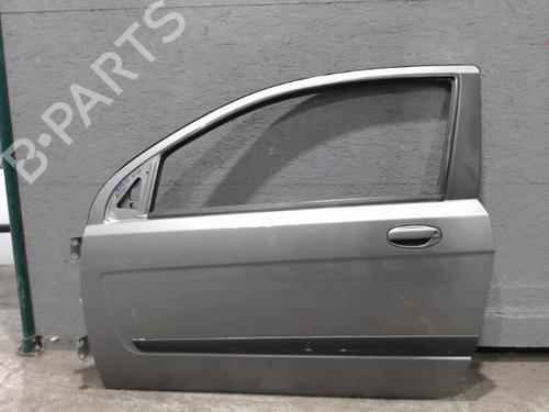 Used Left front door CHEVROLET AVEO / KALOS Hatchback (T250, T255) 1.2 (84 hp) 24091760