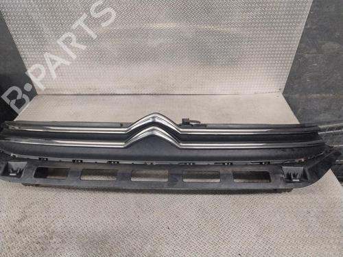 Used Grille CITROËN C3 III (SX) 1.5 BlueHDi 100 (SXYHYP, SXYHTU) (102 hp) 31302198