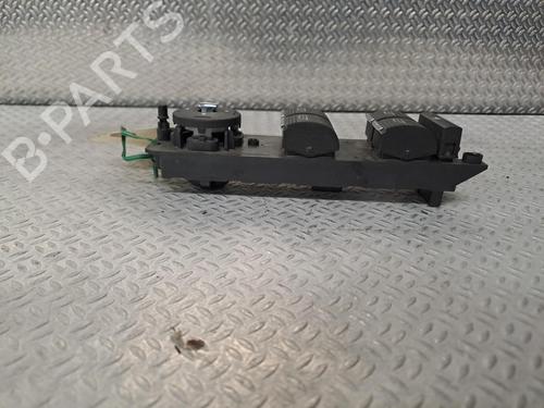 Venstre fortil elrude kontakt FORD FOCUS III Saloon 1.6 TDCi (95 hp) 24060687