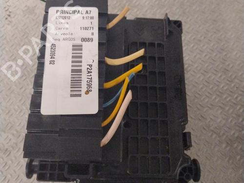 Used Fuse box PEUGEOT 207 (WA_, WC_) 1.4 HDi (68 hp) 30740095