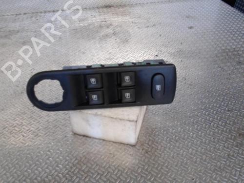 Used Left front window switch Left front window switch RENAULT CAPTUR I (J5_, H5_) 0.9 TCe 90 (90 hp) 37595977 37595977