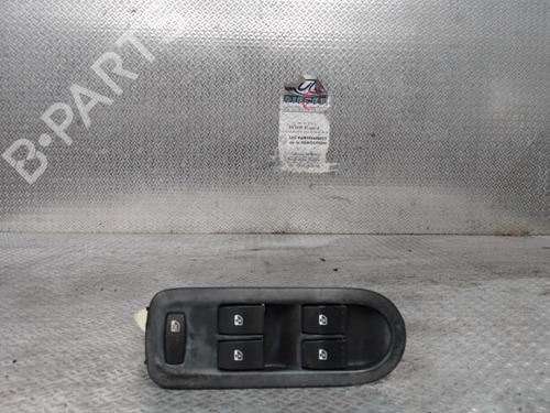 Used Left front window switch RENAULT MEGANE II (BM0/1_, CM0/1_) 1.5 dCi (BM02, BM13, BM2A, CM02, CM13) (101 hp) 24094701