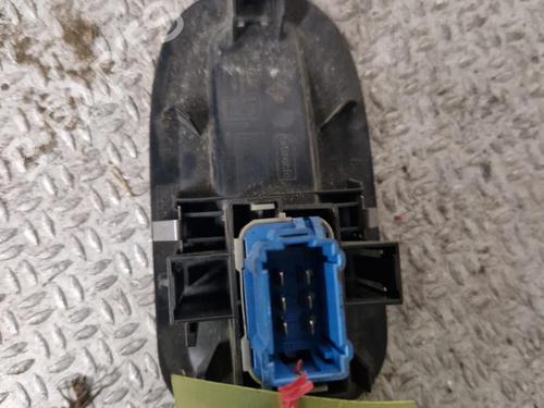 Used Switch Switch RENAULT KANGOO Express (FW0/1_) 1.5 dCi 70 (FW0A, KW0V) (68 hp) 24062654 24062654