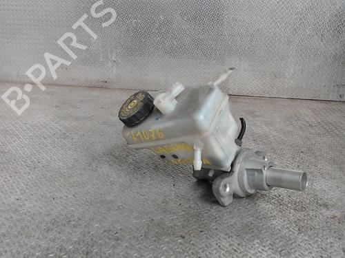 Used Brake master cylinder Brake master cylinder RENAULT LAGUNA III (BT0/1) 2.0 dCi (BT01, BT08, BT09, BT0E, BT0K, BT12, BT1C, BT1D,... (150 hp) 24075278 24075278
