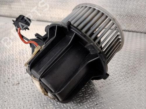 Used Heater blower motor AUDI A4 B8 Avant (8K5) 2.0 TDI (143 hp) 24919400