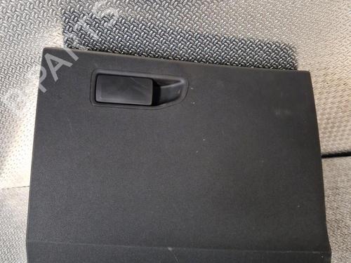 Glove box PEUGEOT 3008 II SUV (MC_, MR_, MJ_, M4_) 1.5 BlueHDi 130 | BP24060407C95 