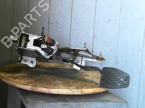 Used Break pedal Break pedal RENAULT KOLEOS I (HY_) 2.0 dCi (HY0K) (150 hp) 24063195 24063195