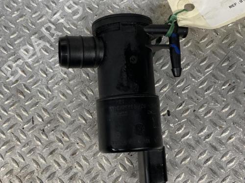 Washer pump RENAULT MASTER III Van (FV) 2.3 dCi 125 FWD (FV0C, FV0D, FV0G, FV0H, FV0J, FV0K,... | BP37038901E24 - Image 3