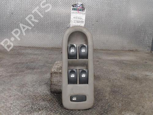 left-front-window-switch-renault-clio-iii-br01-cr01-2005-2006-2007-2008-2009-2010-2011-2012-2013-2014-24089743 main image