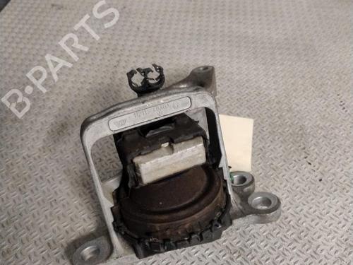 engine-mount-renault-megane-iv-hatchback-b9amn_-2015-31266204 main image