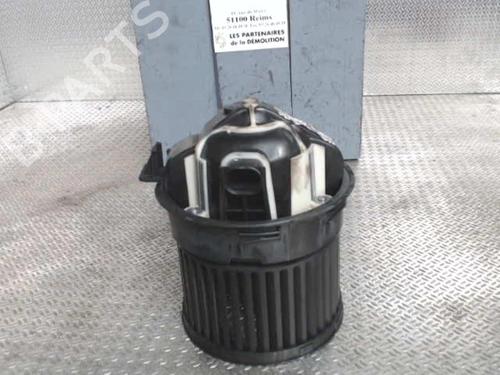 Used Heater blower motor PEUGEOT 308 I (4A_, 4C_) 1.6 HDi (112 hp) 24071348