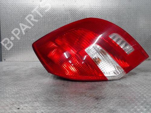 Used Right taillight SKODA FABIA II (542) 1.6 TDI (90 hp) 24093952