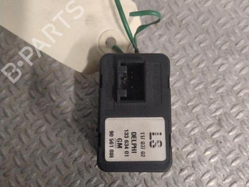 Used Left front window switch Left front window switch OPEL ASTRA G Hatchback (T98) 2.0 DTI 16V (F08, F48) (101 hp) 33835404 33835404