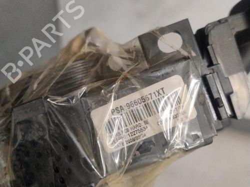 Interruttore Interruttore PEUGEOT 206 Hatchback (2A/C) 1.6 HDi 110 (109 hp) 33632390 33632390