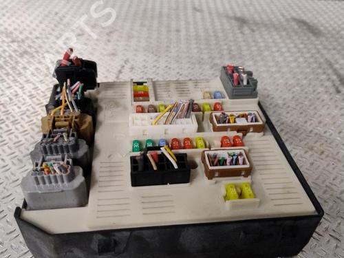 Used Fuse box Fuse box RENAULT MEGANE III Grandtour (KZ0/1) 1.5 dCi (KZ1M, KZ1W, KZ0R) (106 hp) 30740230 30740230