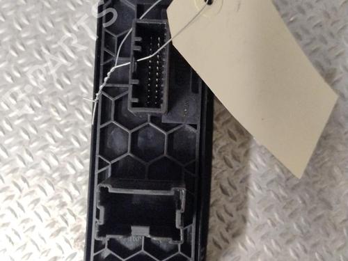 Used Left front window switch RENAULT MEGANE IV Hatchback (B9A/M/N_) 1.5 dCi 110 (B9A3) (110 hp) 30164062